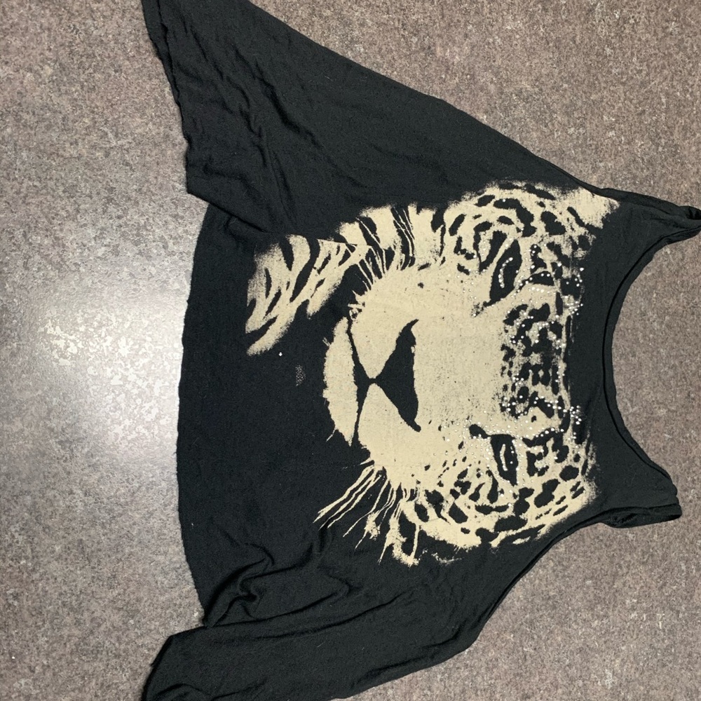 Black cheetah shirt